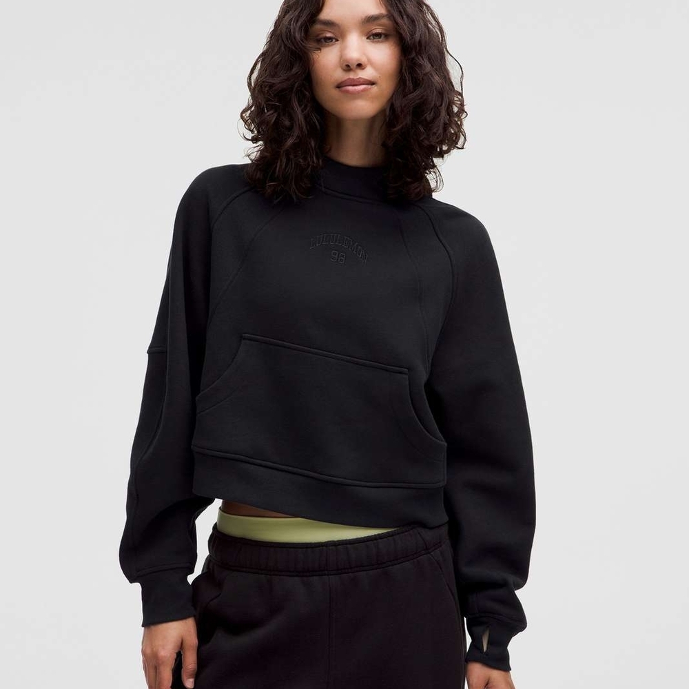Lululemon Scuba Oversized Hoodie Graphic Size M / L - Black